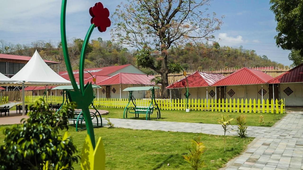Praveg Tent City Narmada, Statue Of Unity Kevadia Exterior photo