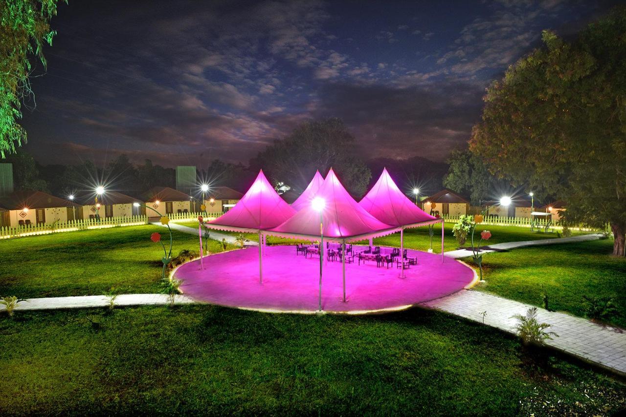 Praveg Tent City Narmada, Statue Of Unity Kevadia Exterior photo